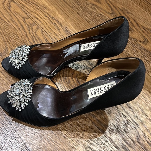 Badgley Mischka Pearson Embellished d'Orsay Pump - Picture 2 of 9